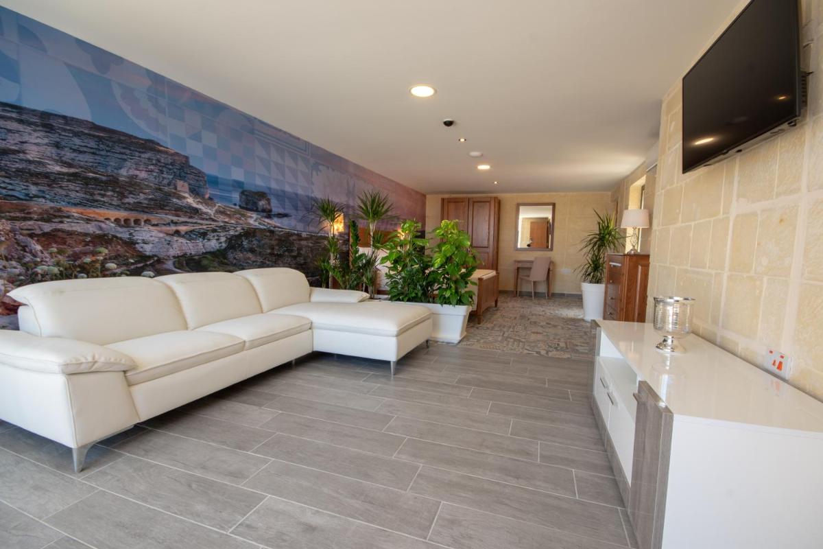39 St. George - Housity