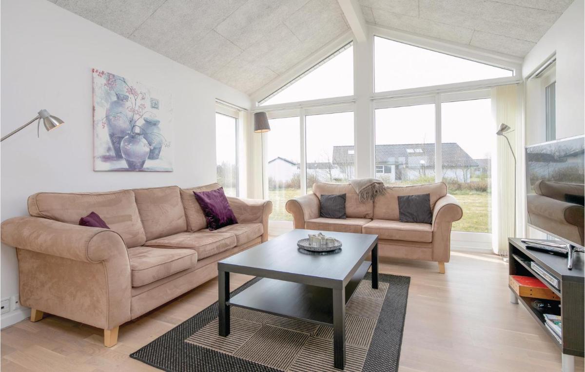 Gorgeous Home In Brovst With Sauna - Housity