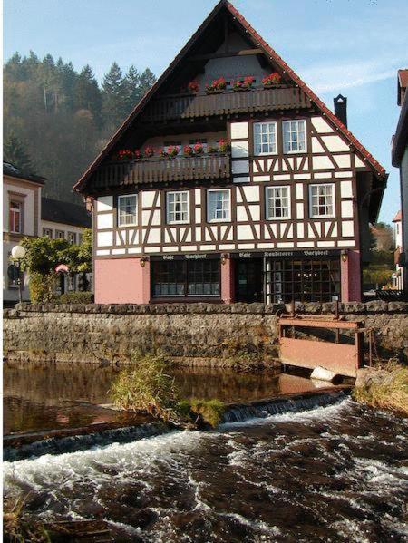 Zur alten Brücke - Housity