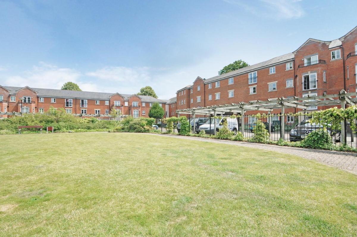 One-bedroom apartment in city centre (oxogrhc) - Housity