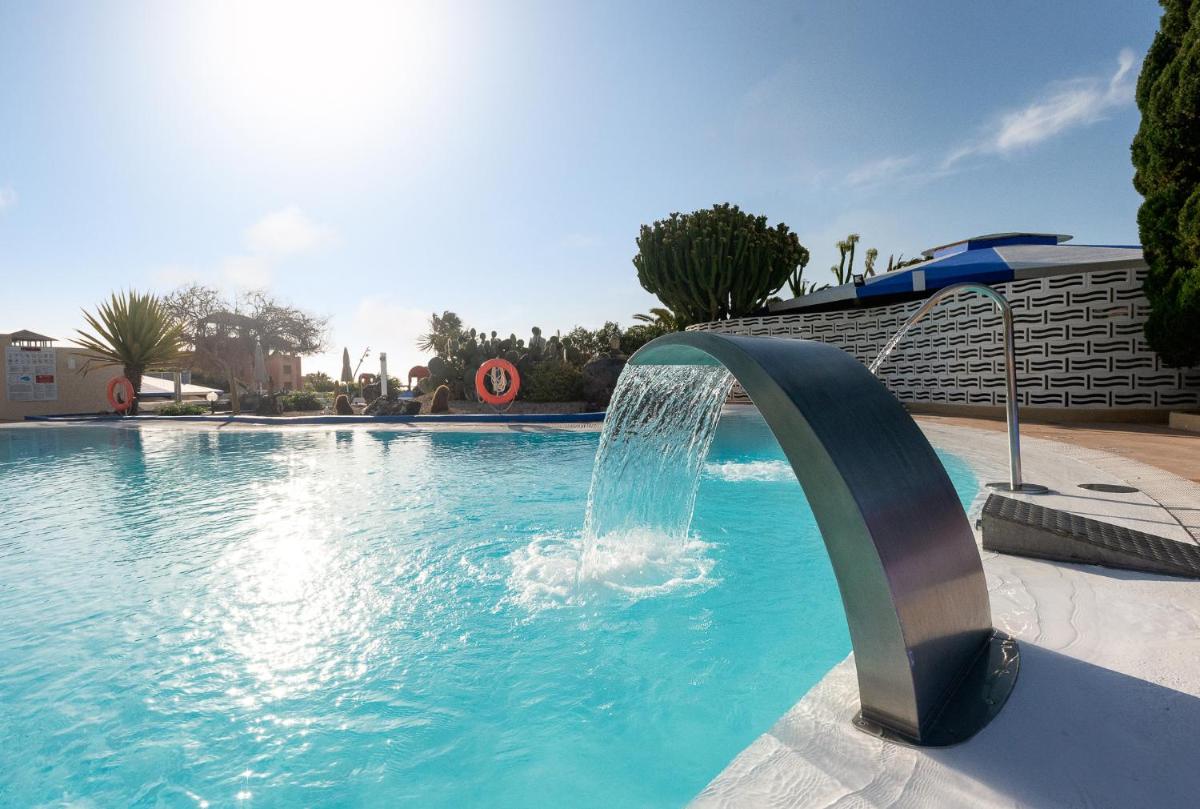 Piscina en o cerca de Hotel LIVVO Risco del Gato Suites