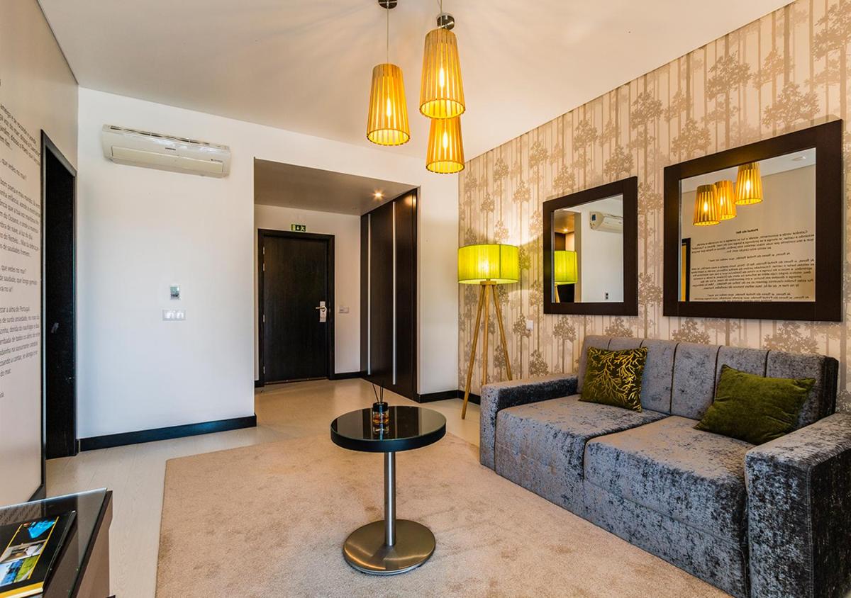 Uma área de estar em Lisotel - Hotel & Spa
