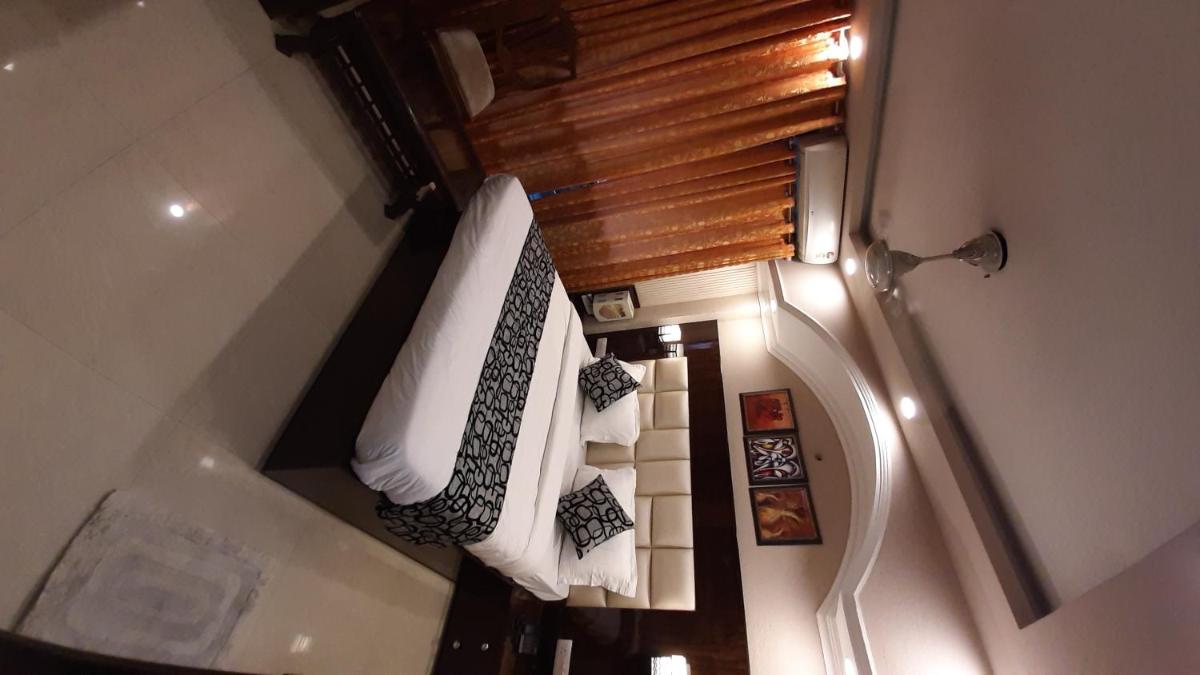 Krishna Inn - Housity