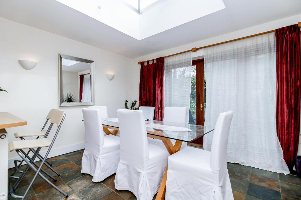 Righton - Three Bedroom House, St Clements, Oxford OXRPPS3 - Housity