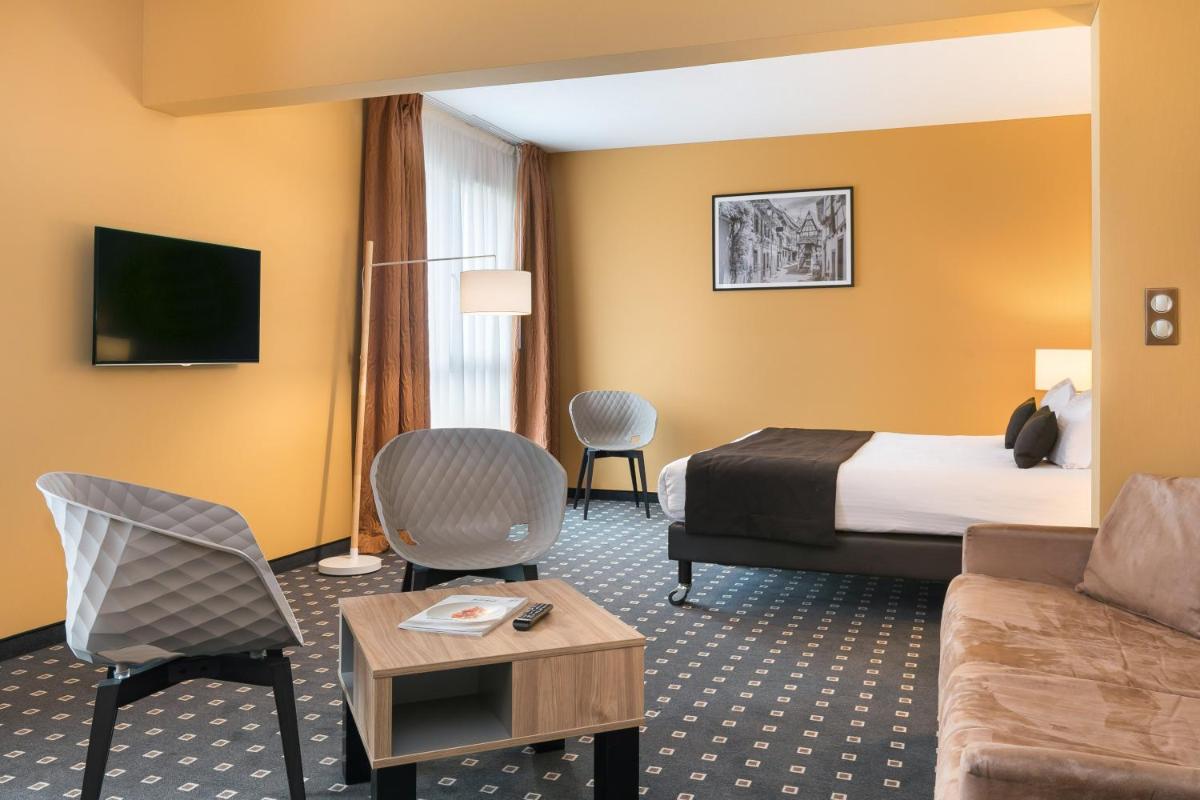 Télévision ou salle de divertissement dans l'établissement 7Hotel&Spa