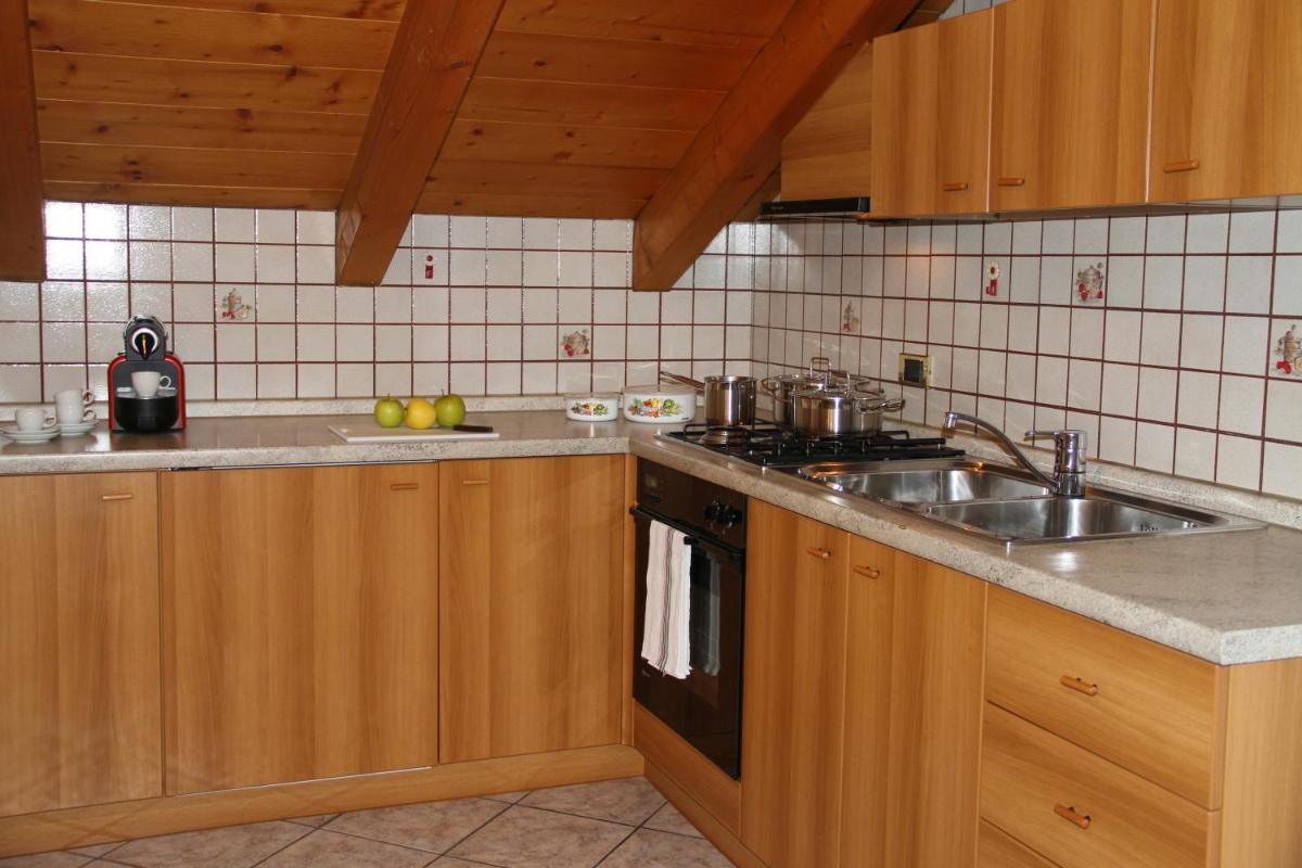Cima Dodici a Parte - Housity