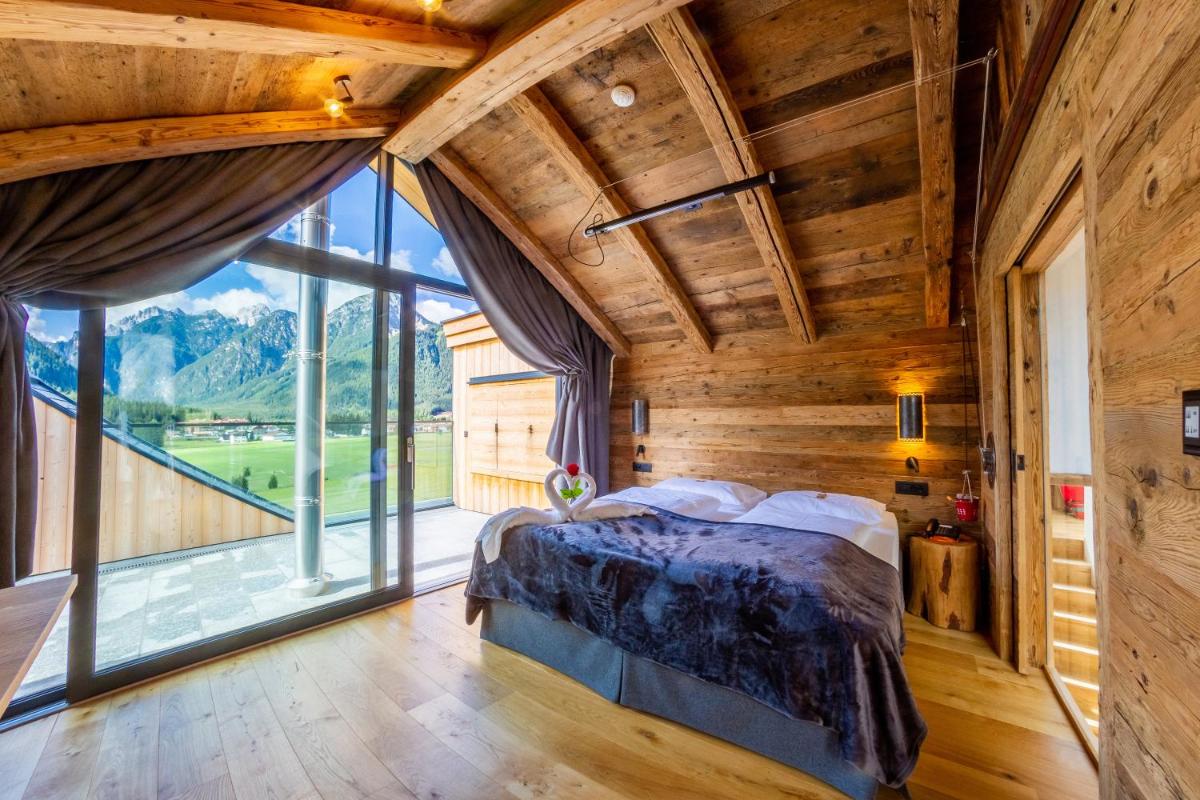 Hotel Rosengarten - Housity