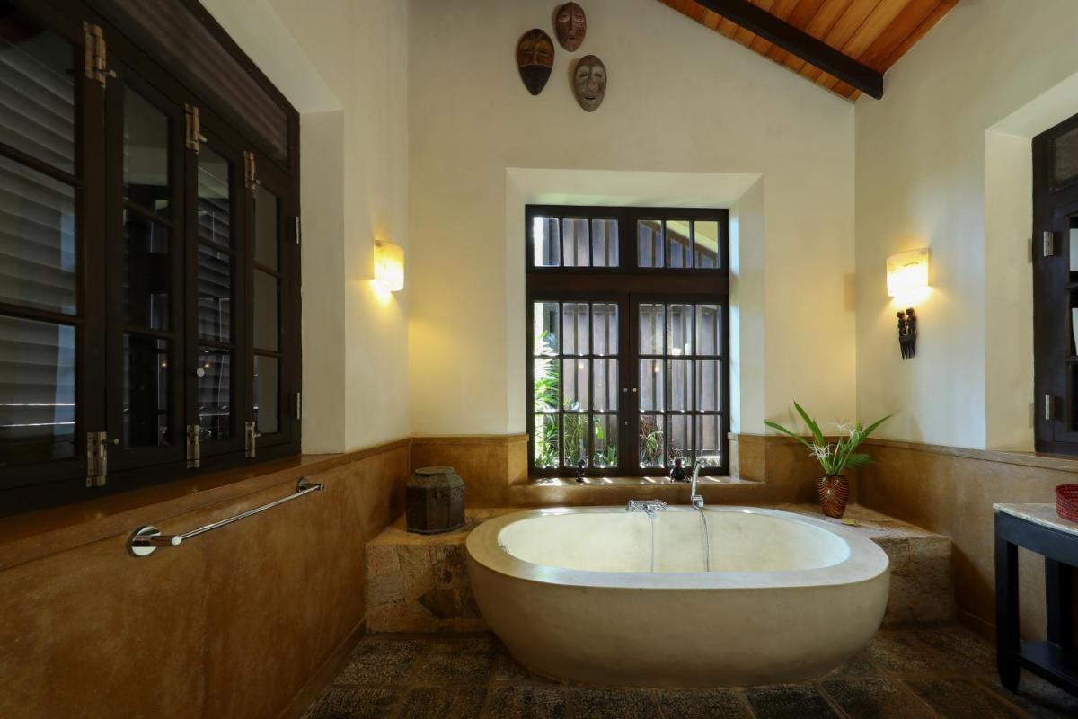 Sergeant House Boutique Villa & Private Beach - Housity