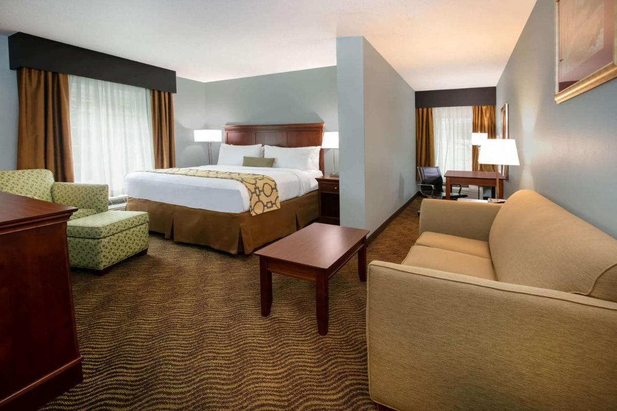 Baymont Inn & Suites Braselton - Housity