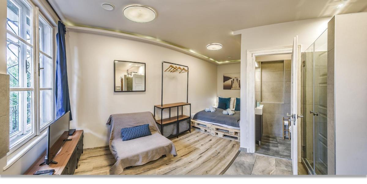 Downtown Boutique Suite - Housity