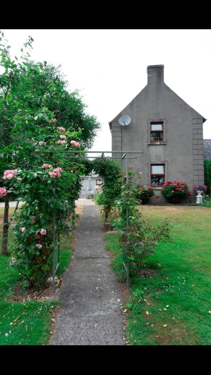Laurel House - Housity