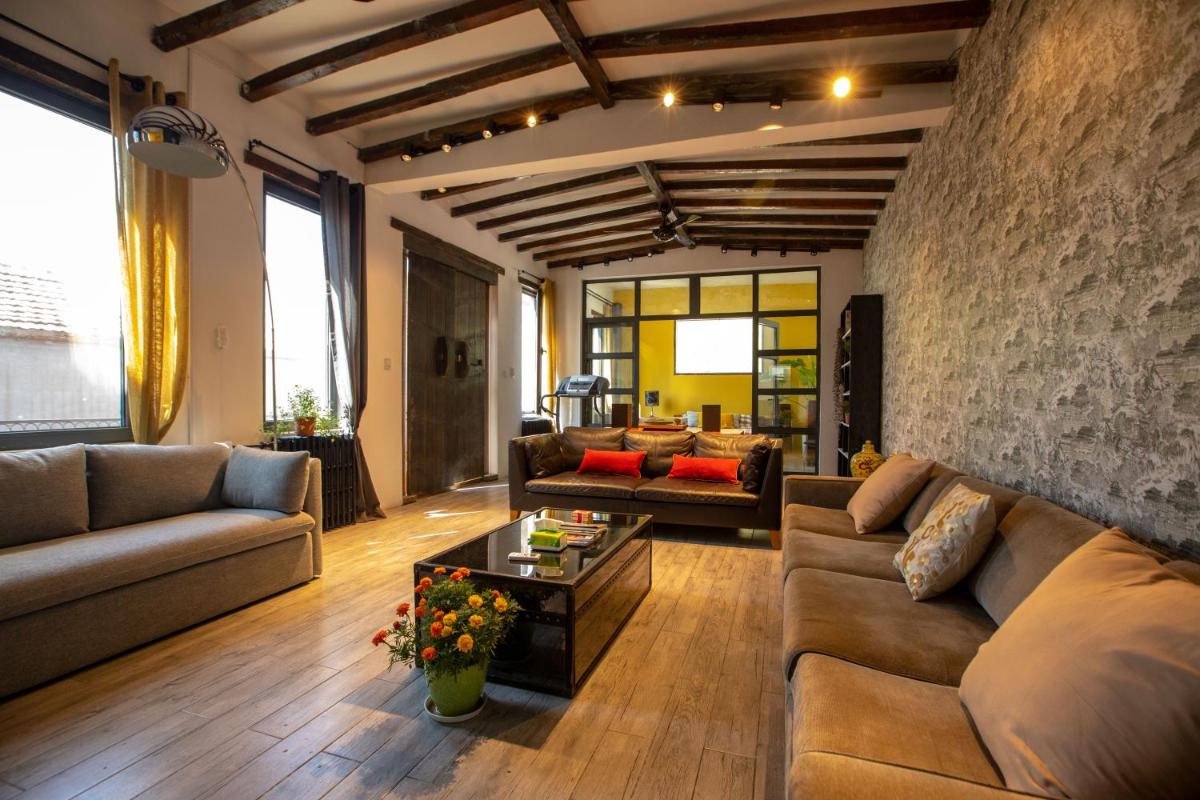 Wangshan Villa by Ming Dynasty Tombs - Housity