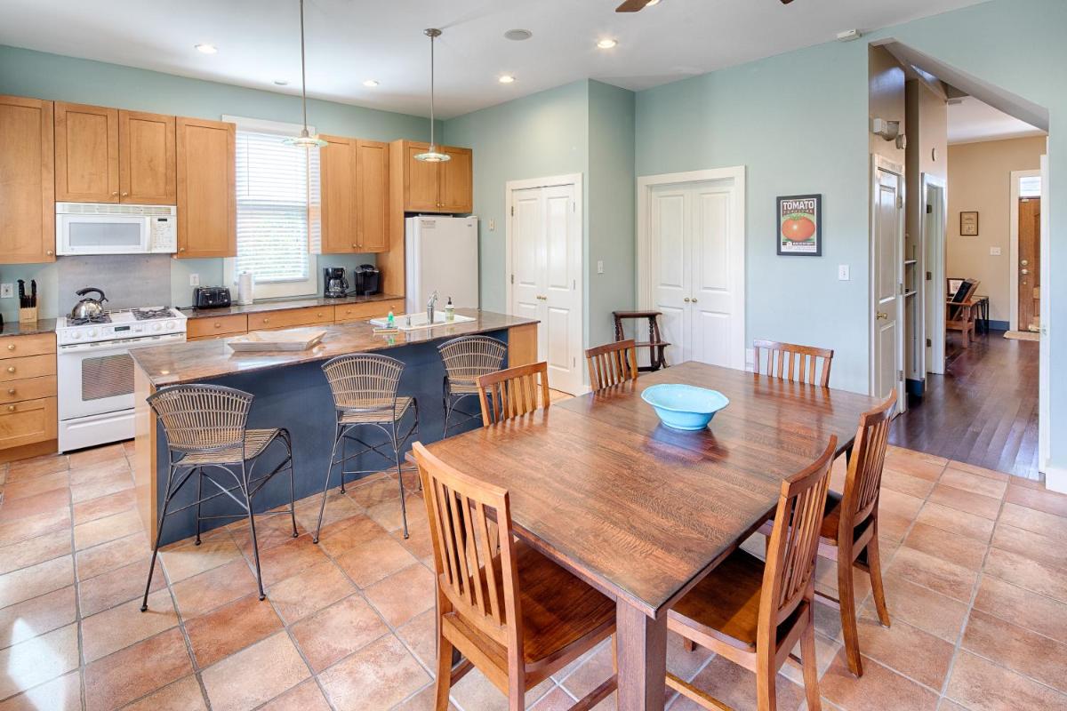 Savannah Drawing Room - Housity