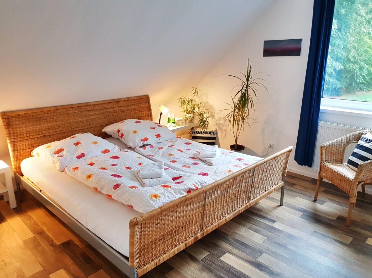 Künstler Ferienwohnung 3 Zimmer Küche Bad zentrale Lage - Housity