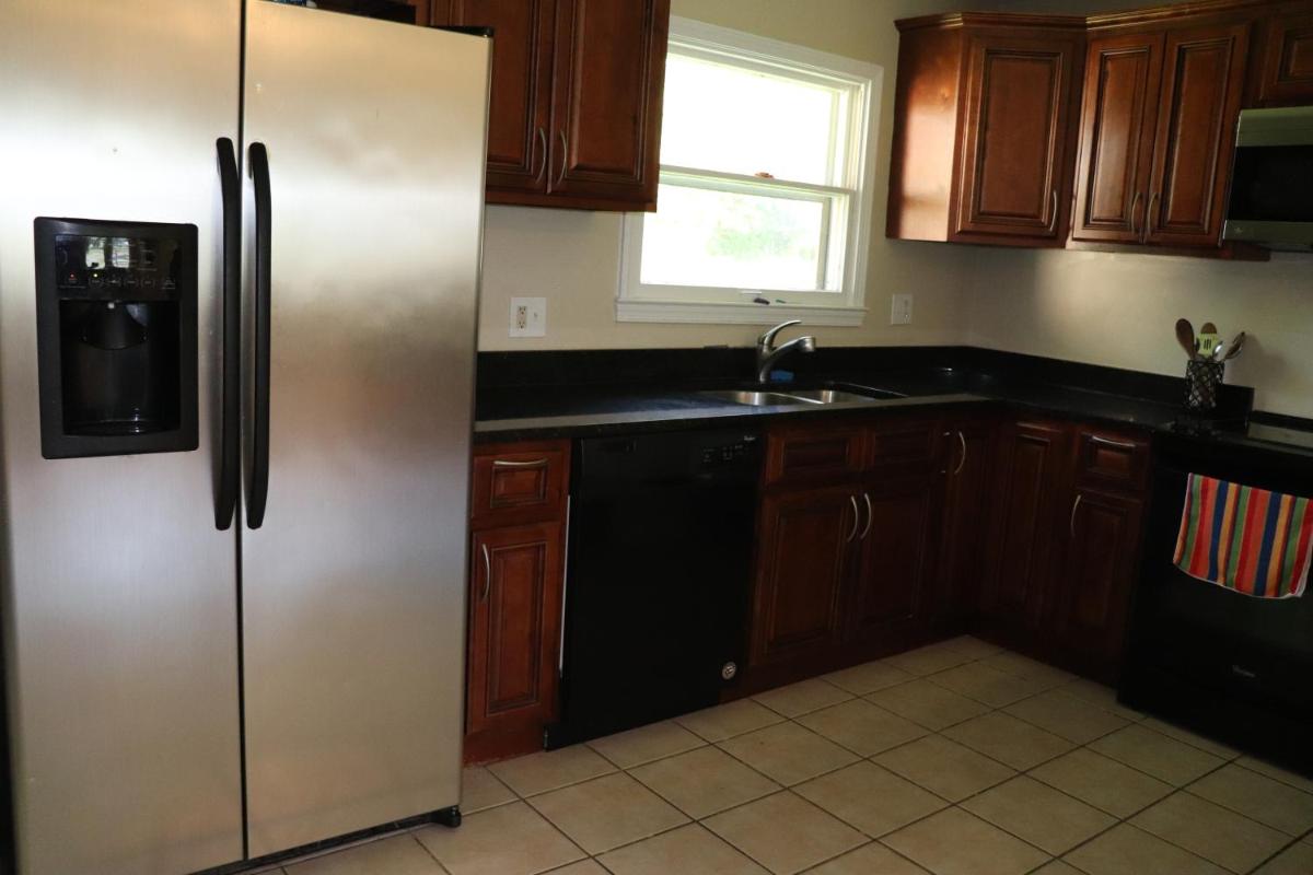 Private Room at Home near IAD-Sterling - Housity