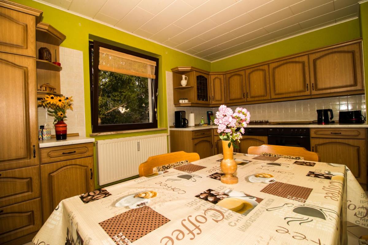 am Balkon des Erzgebirges - Housity