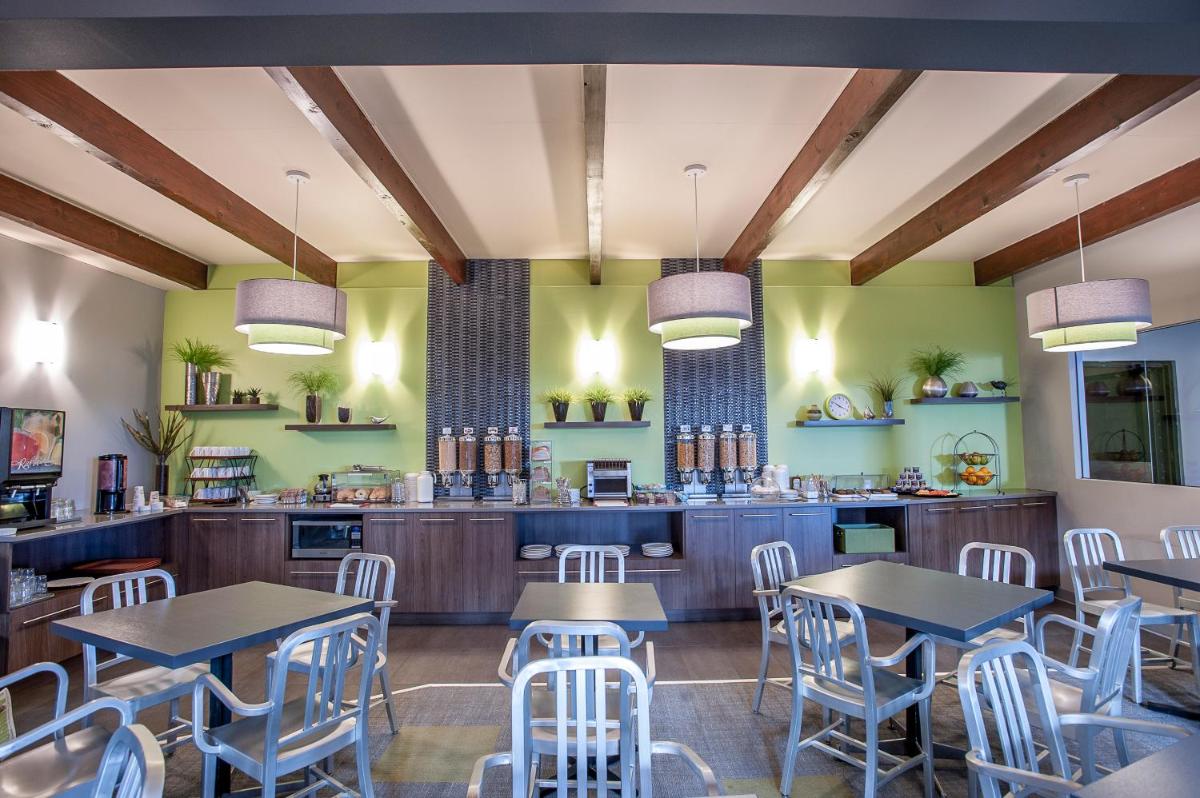 Quality Inn Rouyn-Noranda - Housity