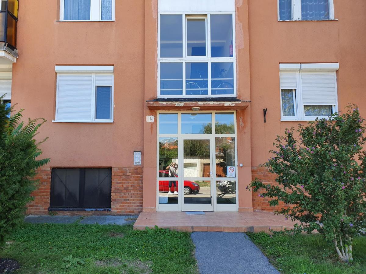 Komfort apartman - Housity
