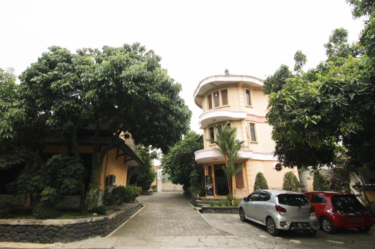 Grand Ciwareng Inn Hotel and Resort - Housity