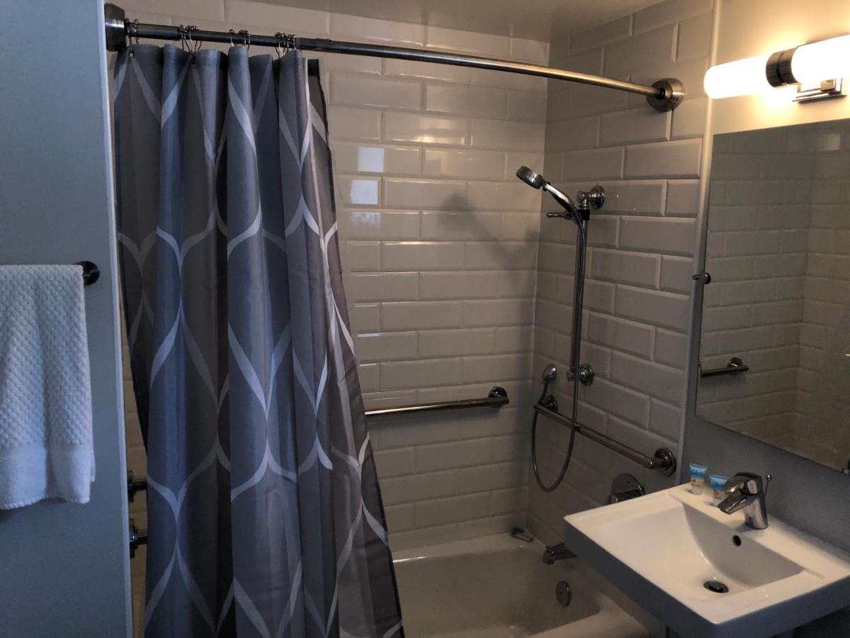 The Surf Beach Motel - Housity