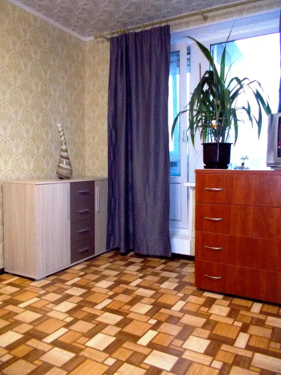 Suitetrails - Apartment on Tankopiya Street