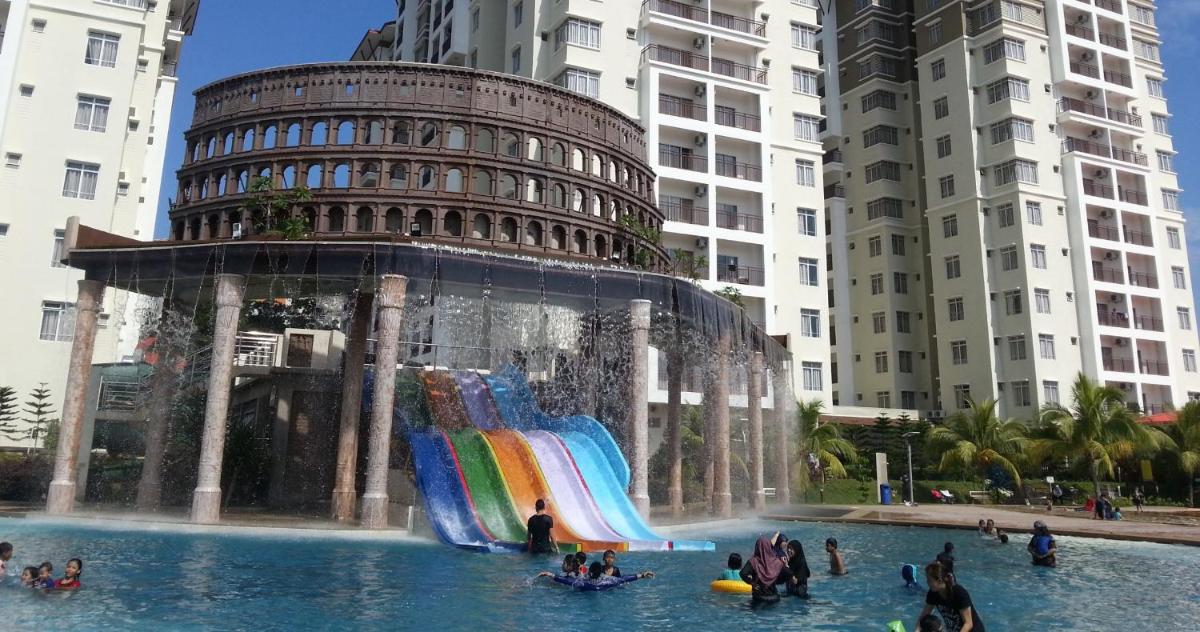 3 Bedrooms at Lagoon Park Resort - Housity