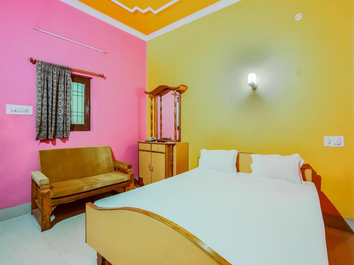 SPOT ON 49066 Hotel Amol Nac - Housity