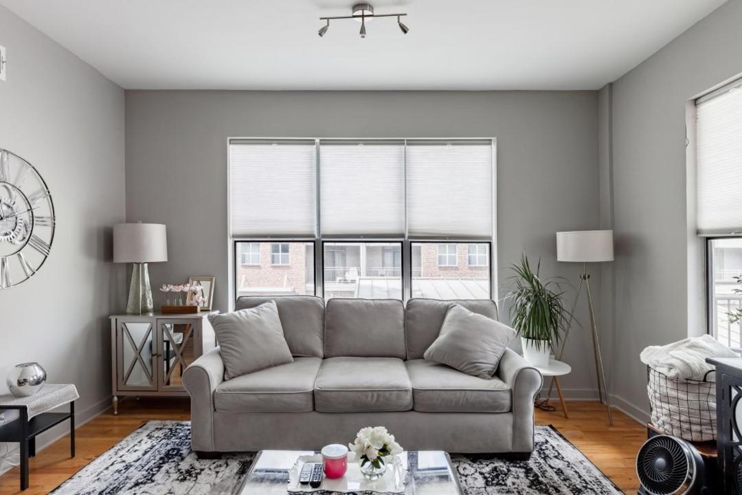Trendy Castleberry Hill Condo- Walk to Mercedes Benz/ All Downtown Attractions - Housity