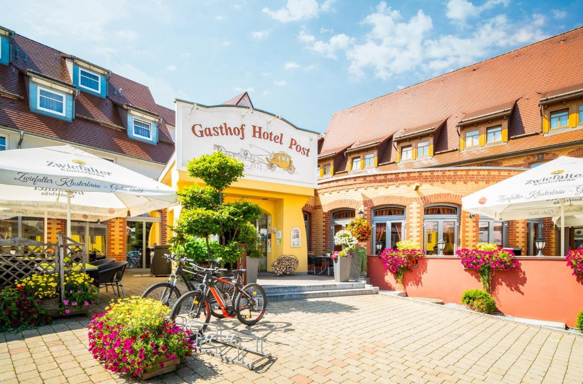 Hotel & Restaurant Post - Housity