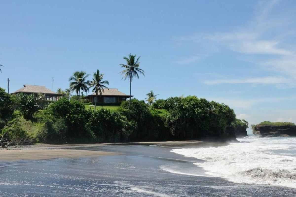 Bulung Daya Beach Villa Retreat - Housity