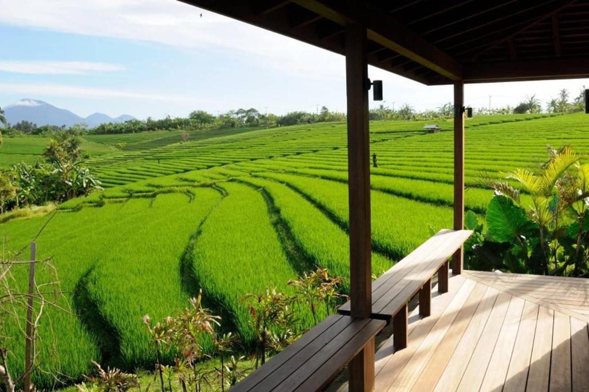 Bulung Daya Beach Villa Retreat - Housity