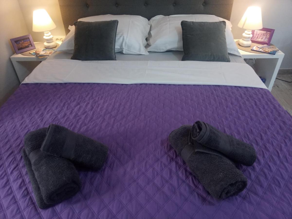 Elly apartments Split - Housity