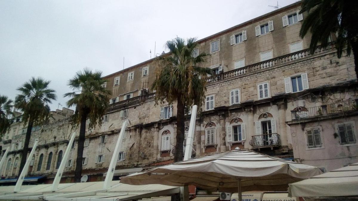 Elly apartments Split - Housity