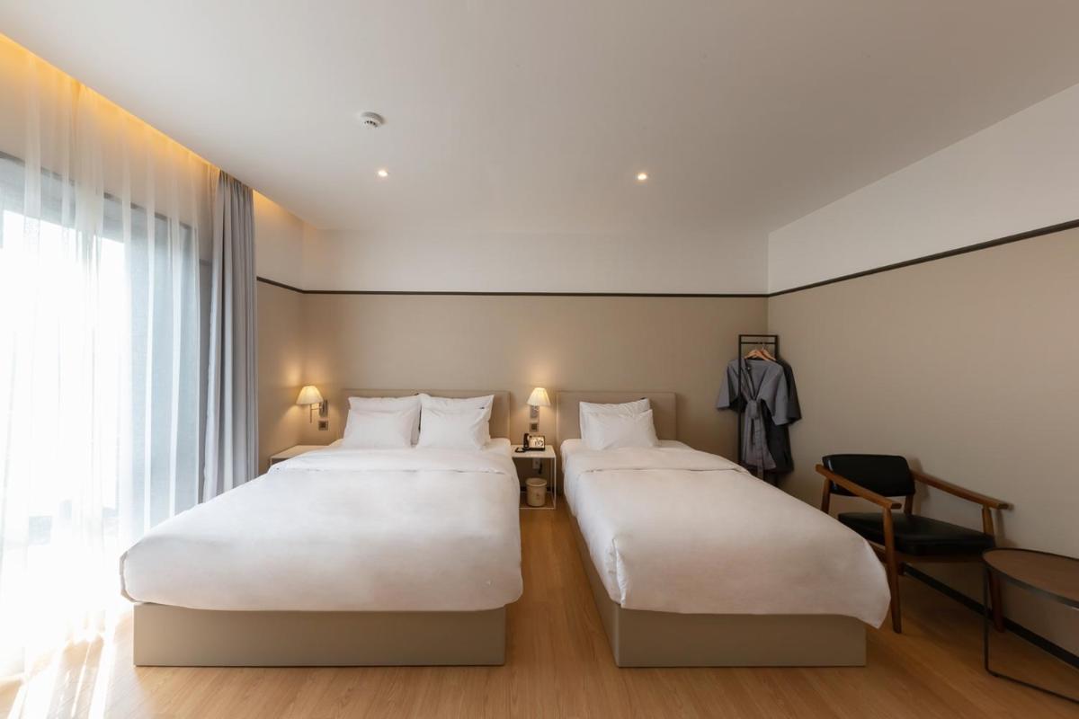Brown-Dot Hotel Dongchon Amusement Park - Housity