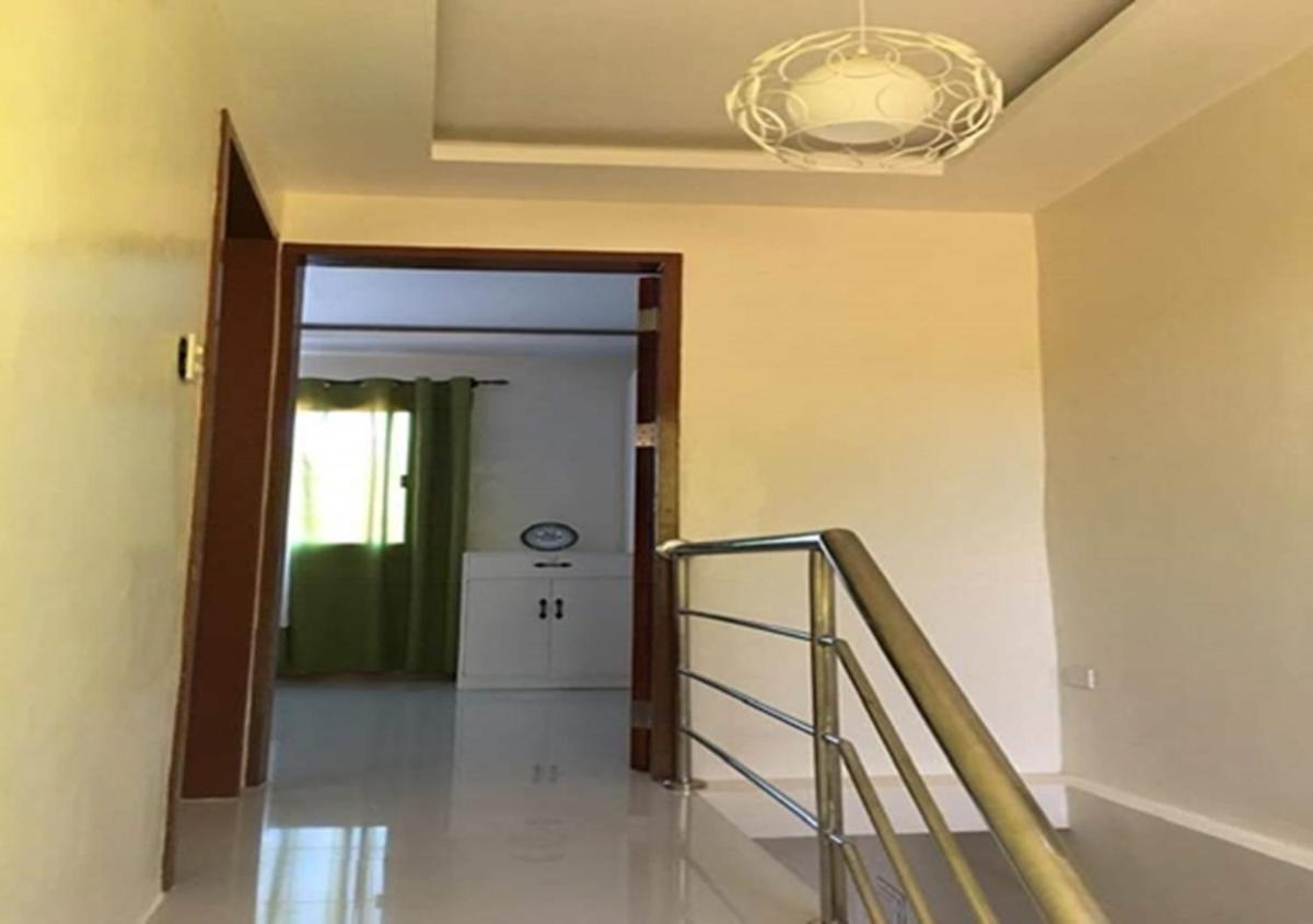 J and C Residences - Housity