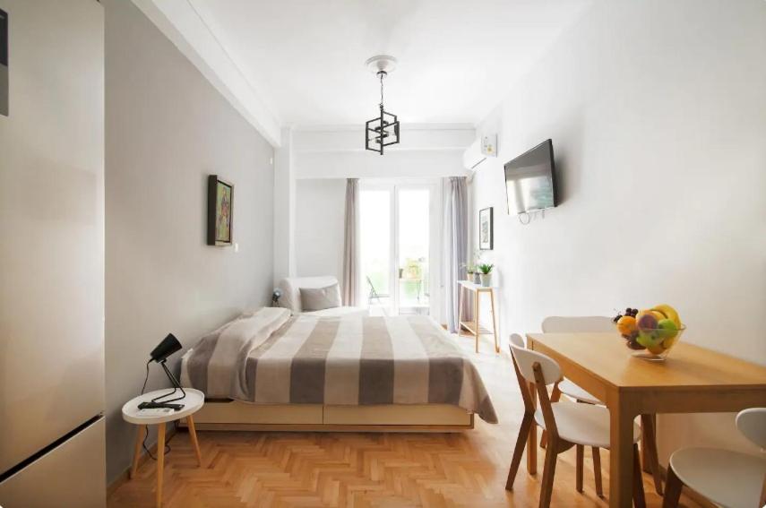 Tiny Studio Suite - Housity