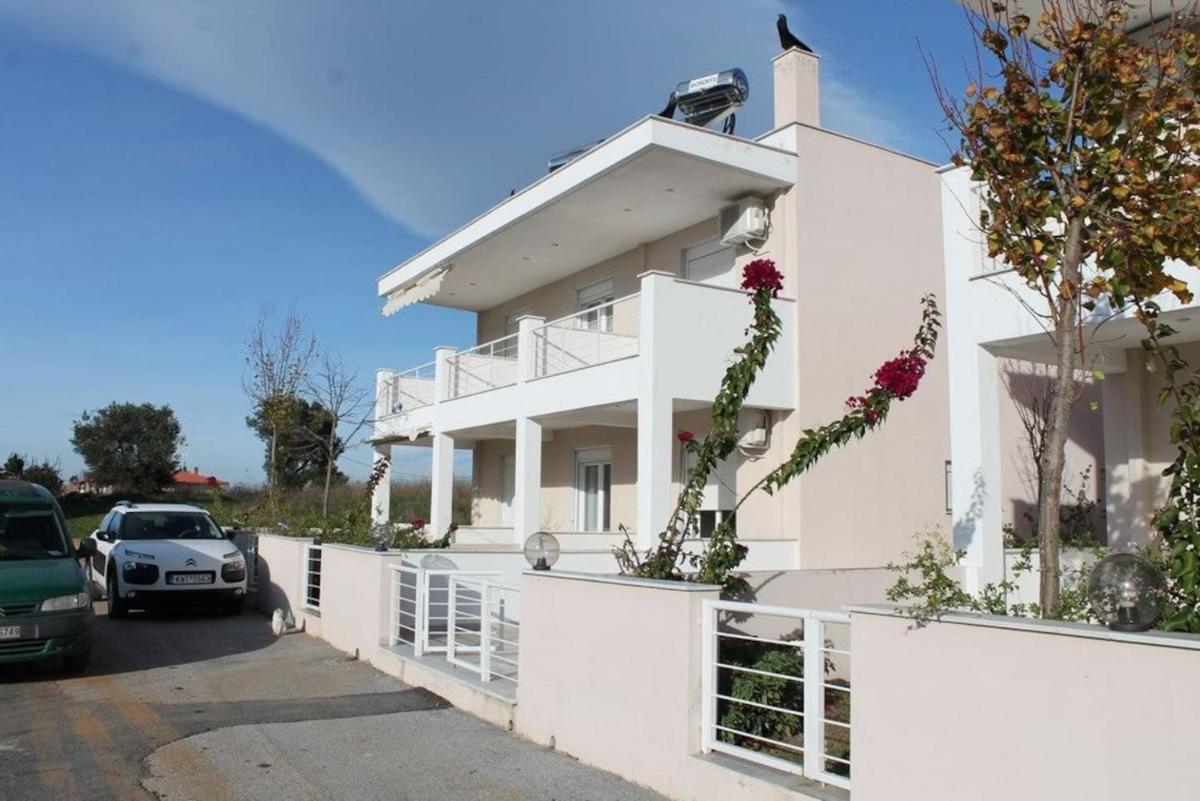 VILLA VARVAKIS - Housity