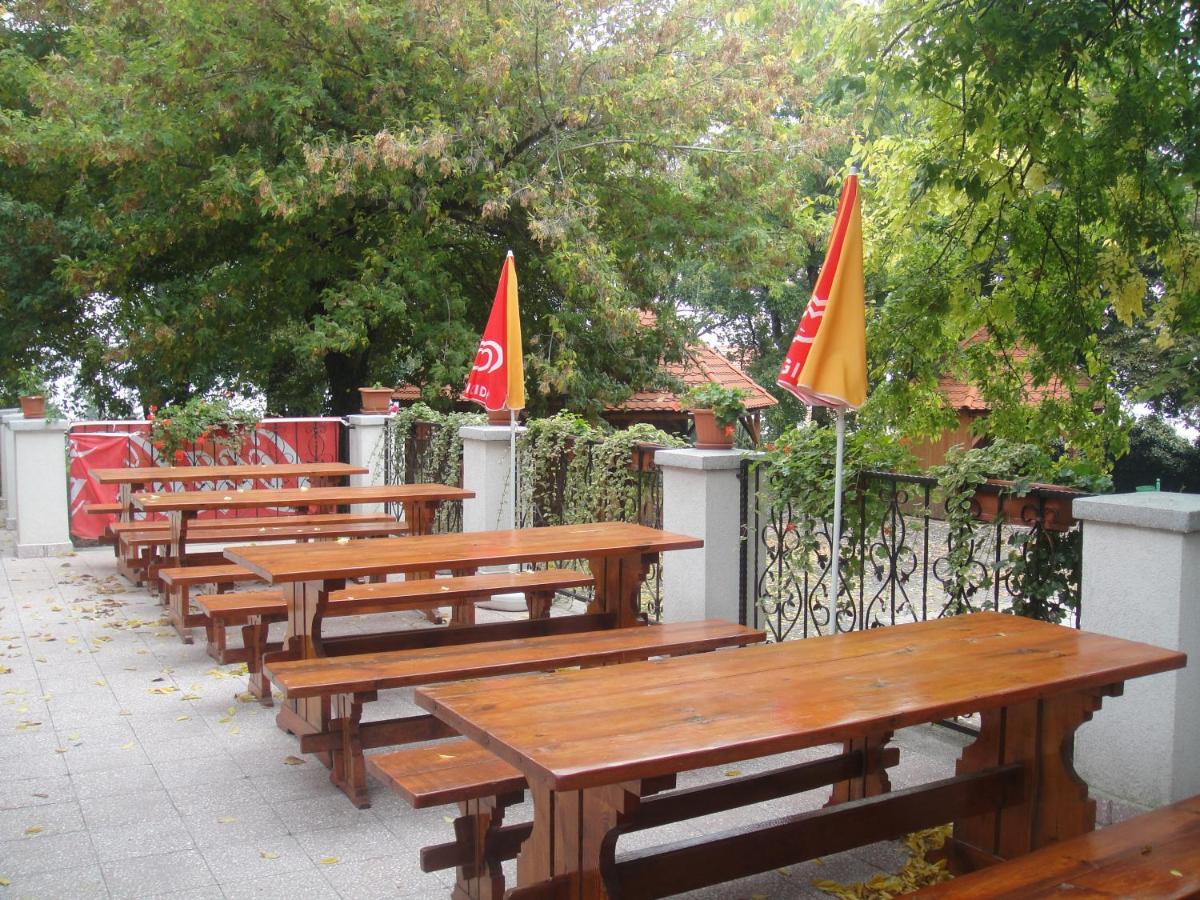 Sághegy Fogadó és Panzió - Housity