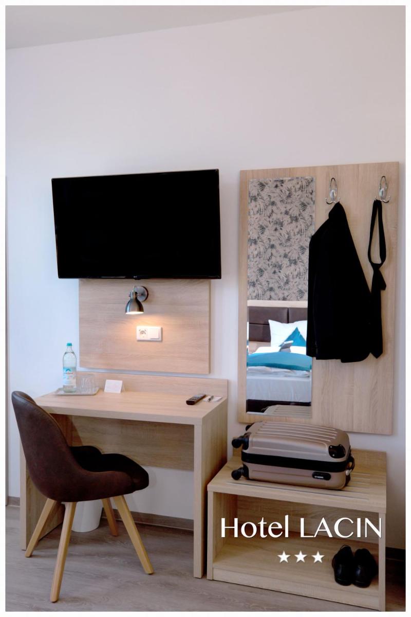 Hotel LACIN - Housity