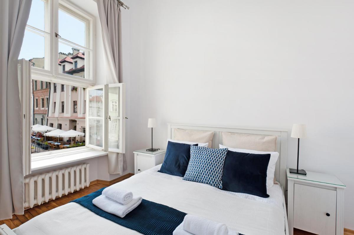Square Apartment - LoftAffair - Housity