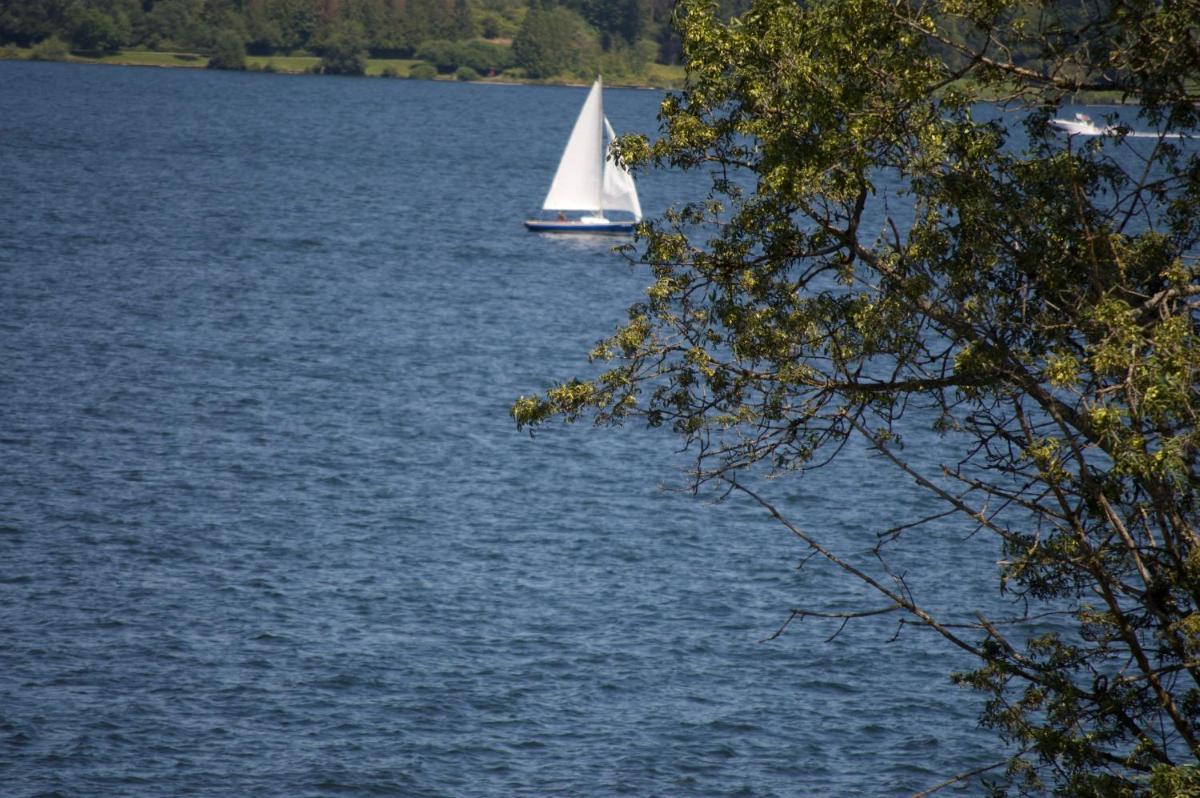 Water View Home - Housity