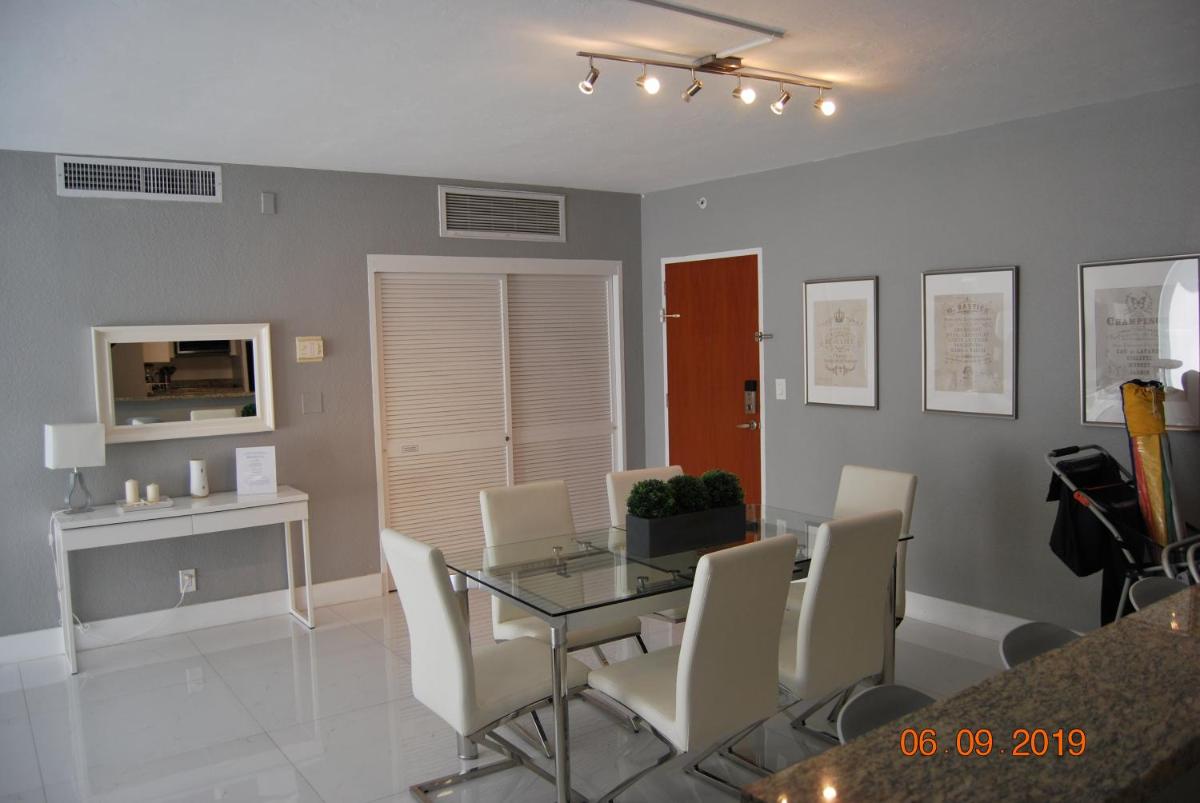 The Tides Apartment - Housity