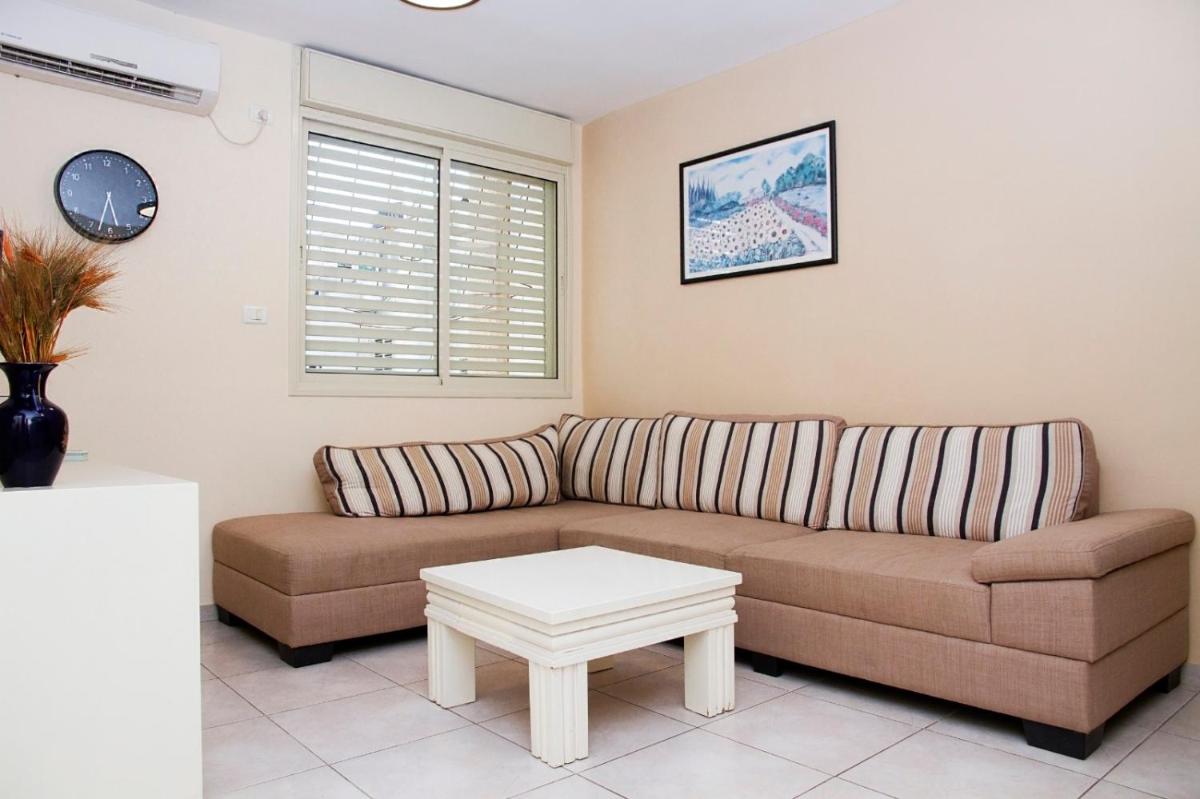 Apartments4you Bally - Housity