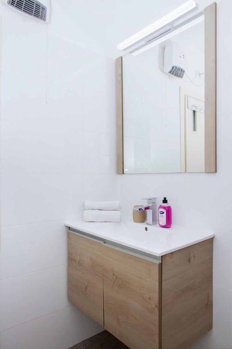 Apartments4you Bally - Housity