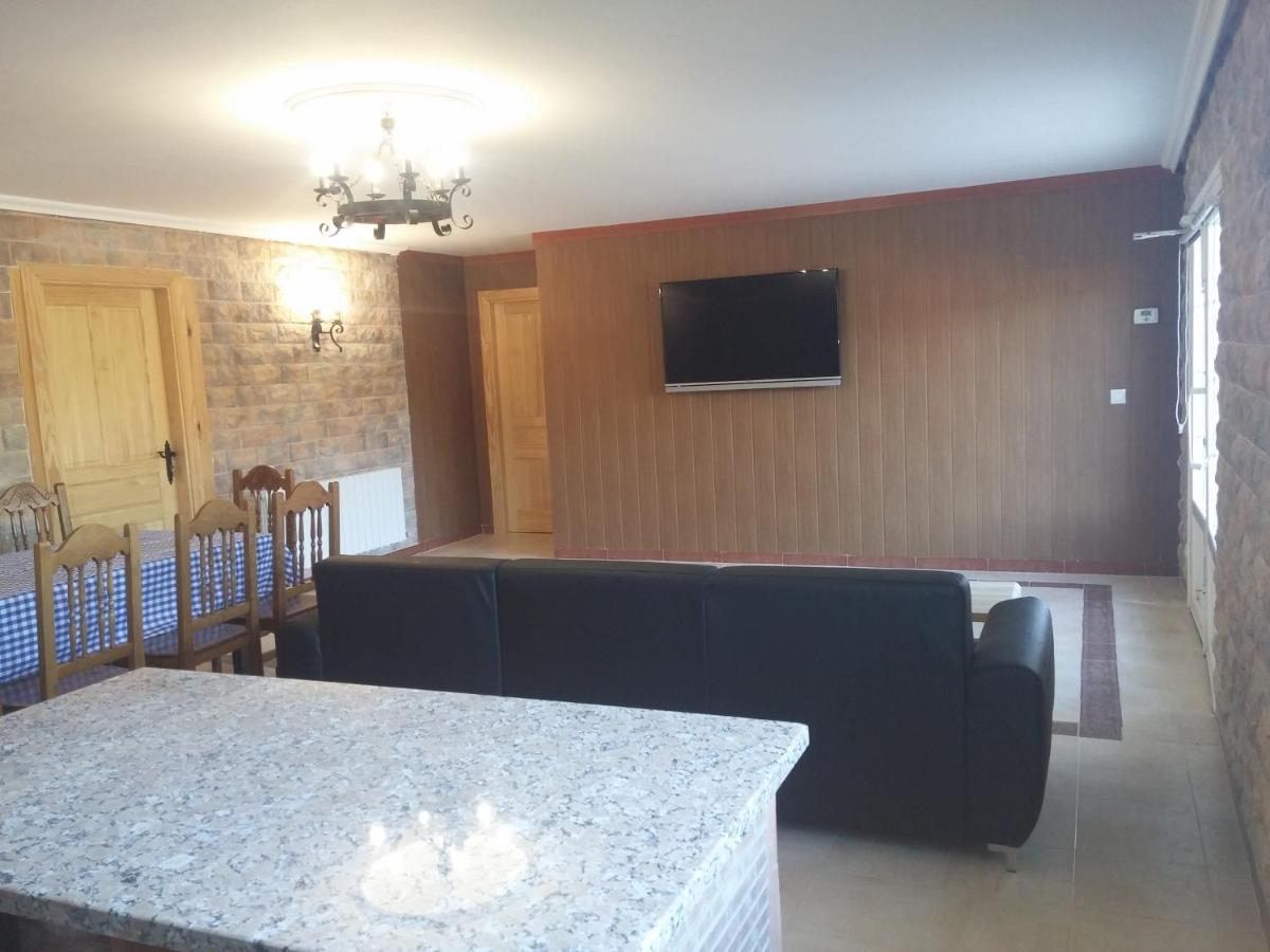 Hotel Rural Puerta de Caderechas - Housity