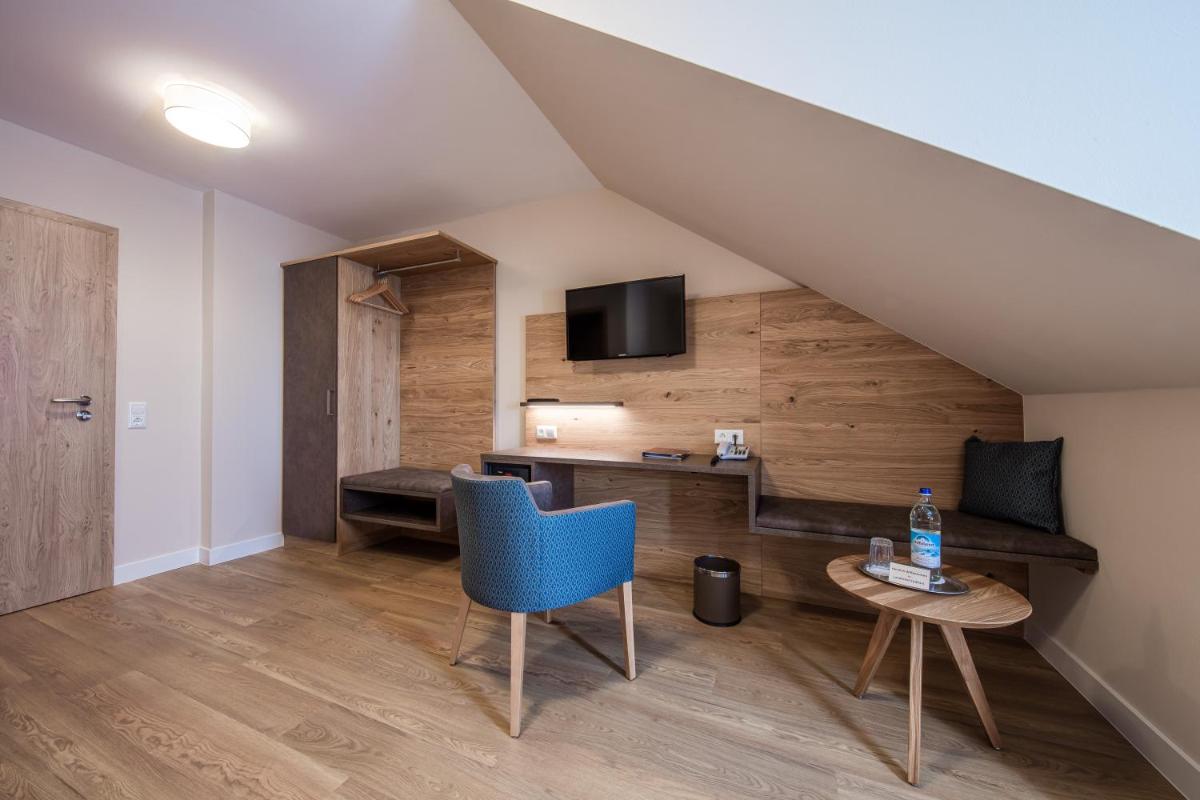 Landhotel Endhart - Housity