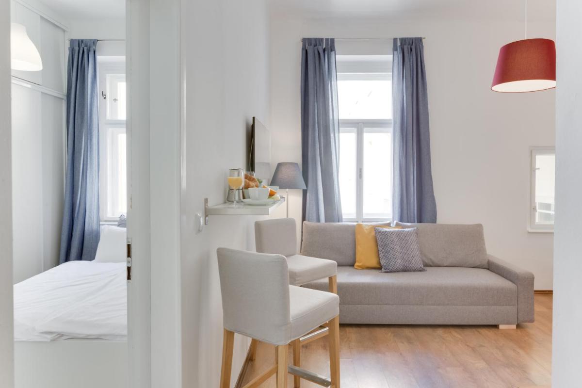 JT's Apartments Benátská str. - Housity