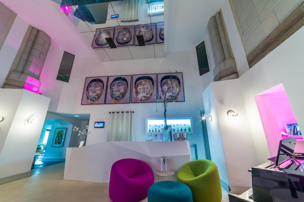 Télévision ou salle de divertissement dans l'établissement SOZO Hotel