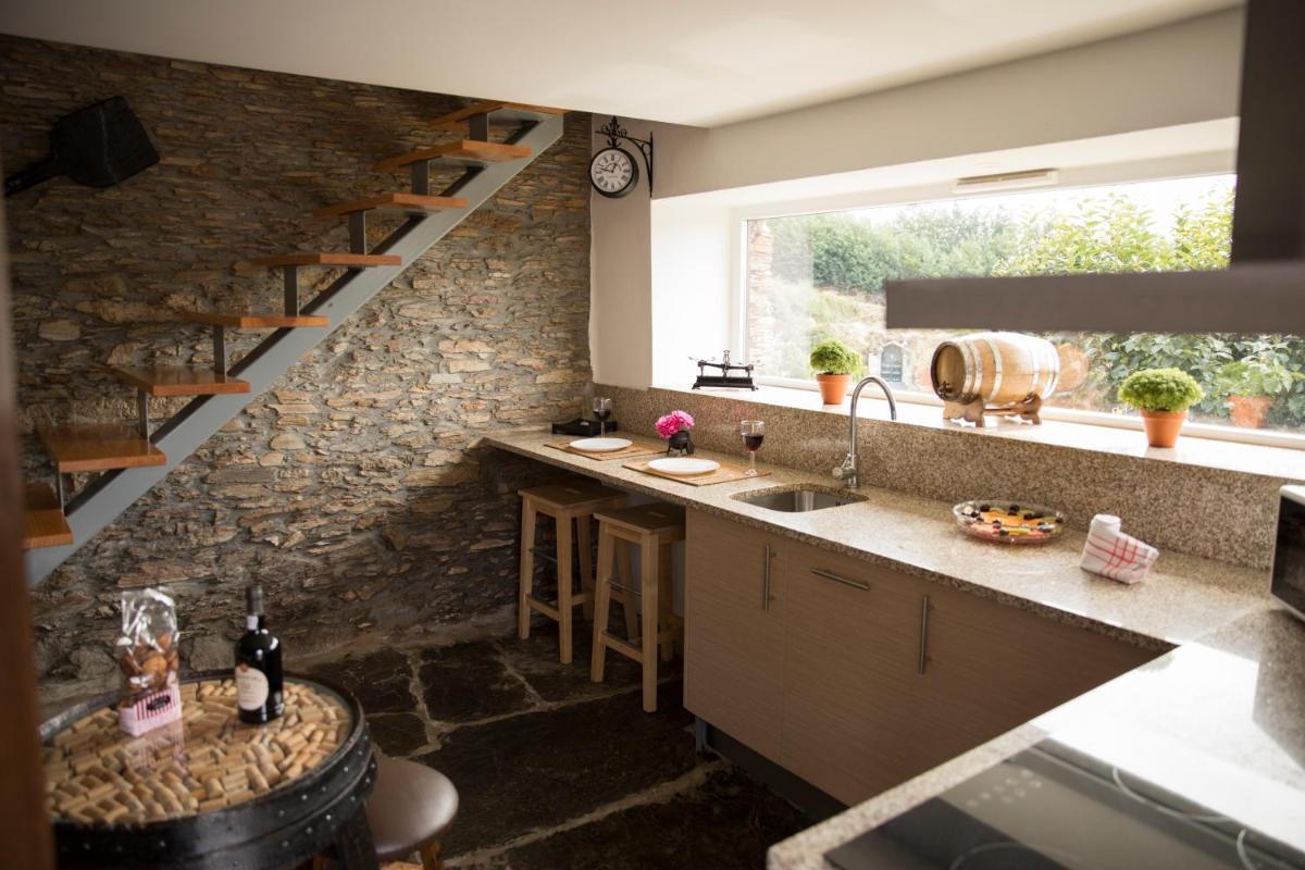 ESPIGUEIRO DA CASADA VILLA RURAL - FOZ DO DOURO by LW - Housity