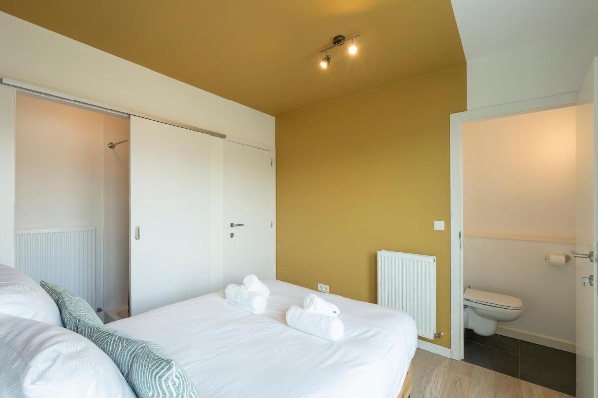 SHWAY - The India Yellow Studio - Housity